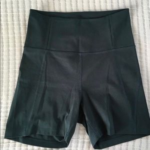 Girlfriend collective